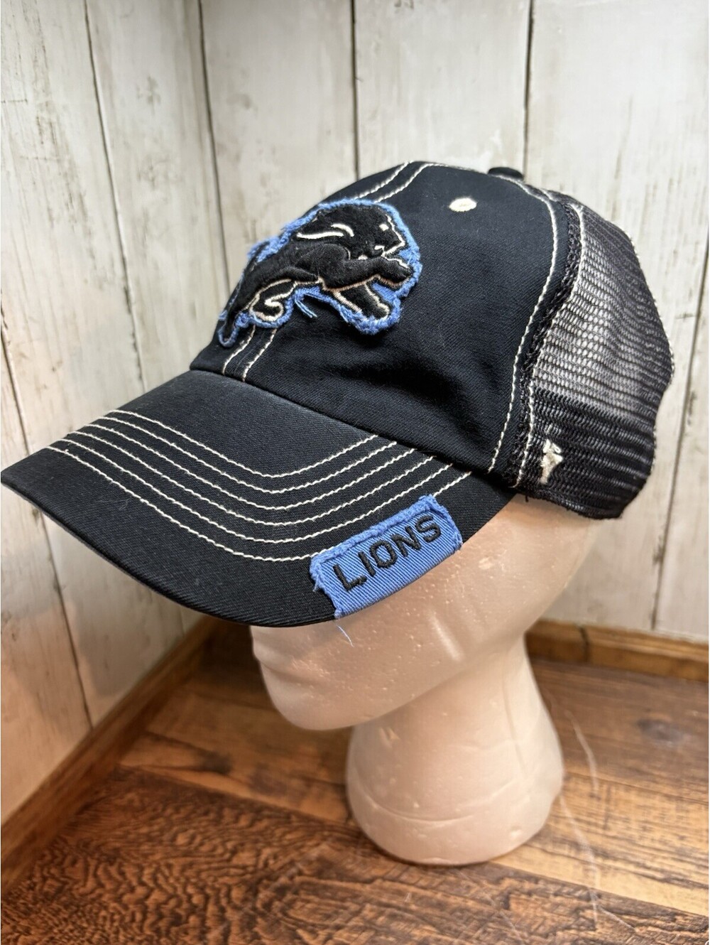 NFL- Detroit Lions 47 Brand Unstructured Mesh Snapback Hat / Cap - Distressed